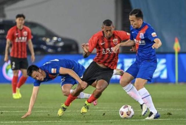 乐鱼体育-海港抢分碰壁3轮2球锋无力 寄望新援德比或祭奇兵