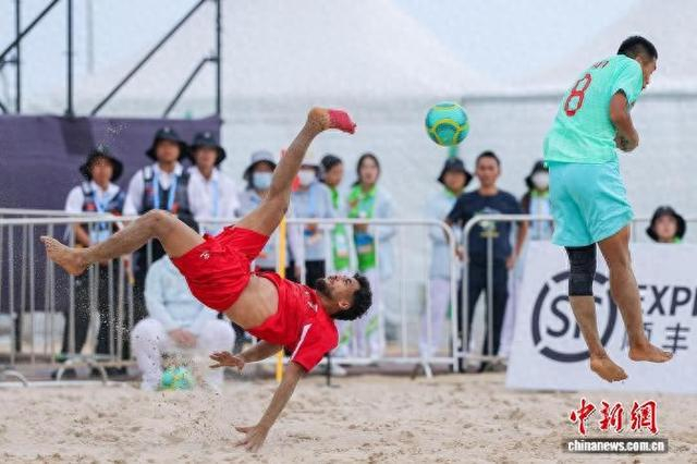 乐鱼体育-三亚亚沙会沙滩足球男子小组赛：中国队3比4惜败巴勒斯坦队|云飞|中新社|三亚市|射门|刘浩然_新浪体育_新浪新闻